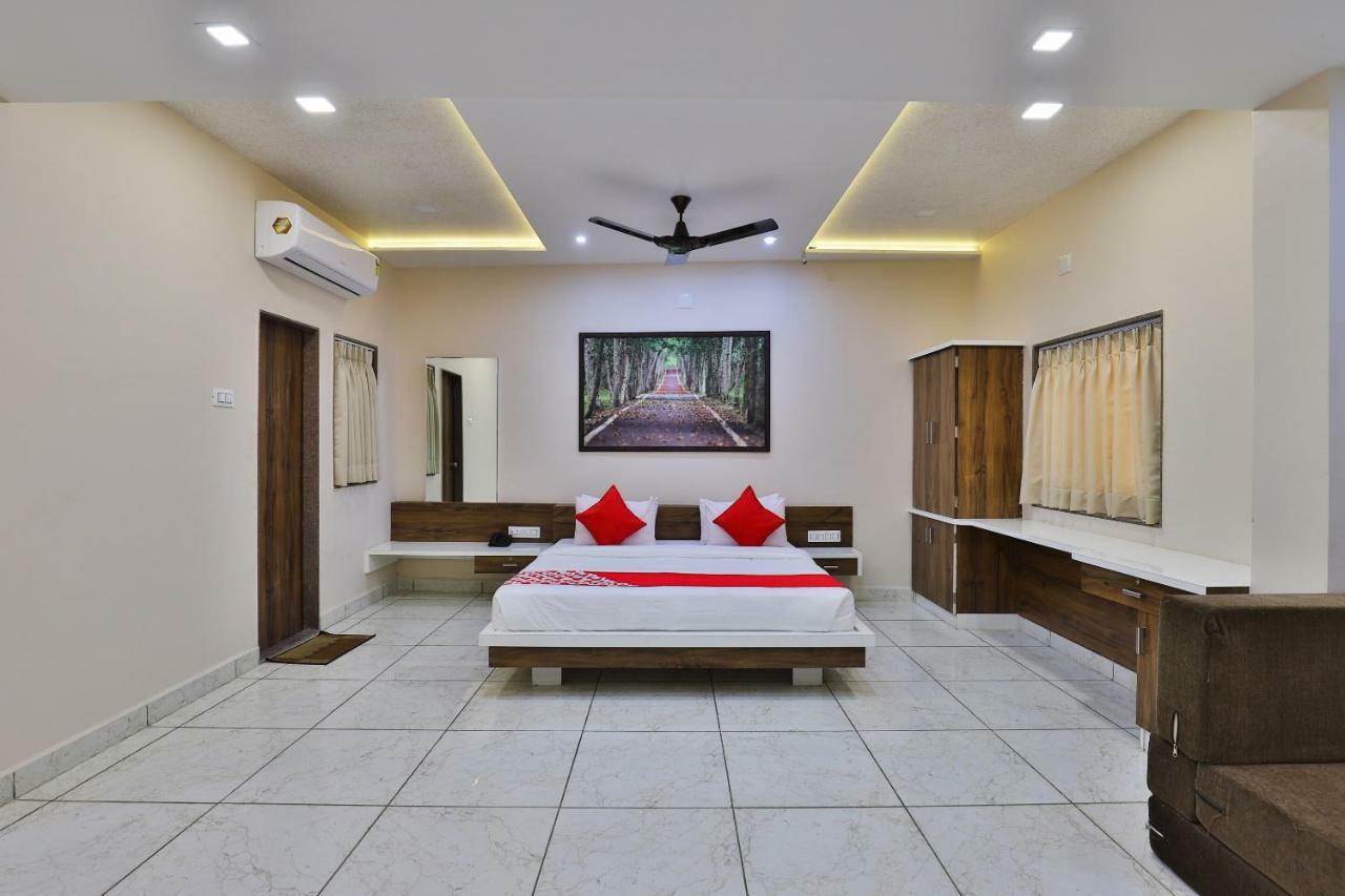 Oyo 26621 Hotel Tulsi Residency Джамнагар Экстерьер фото